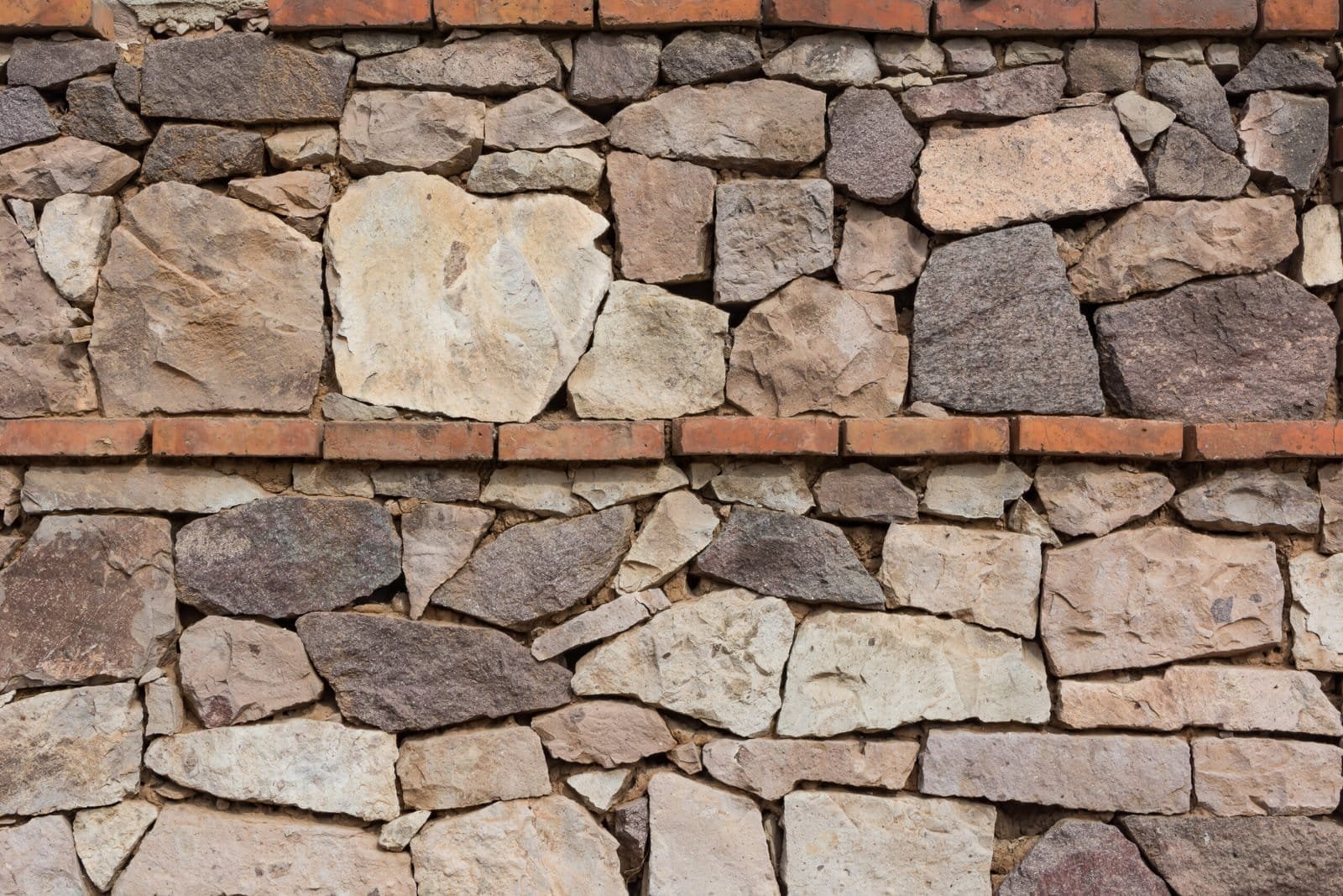 Image optimisée : Guide pour installer une pierre décorative murale facilement