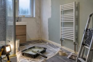 Salle de bain humide : le radiateur mural comme premier levier anti-condensation